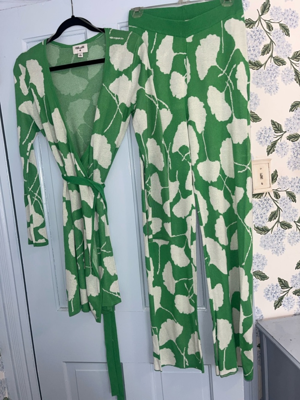 Diane Von Furstenberg for Target Mint Green and White Knit Top and pants set